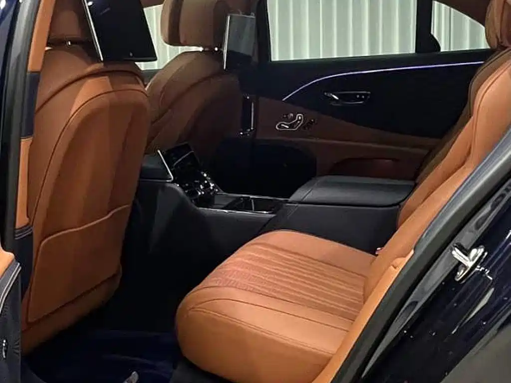 Bentley Flying Spur — миниатюра 4
