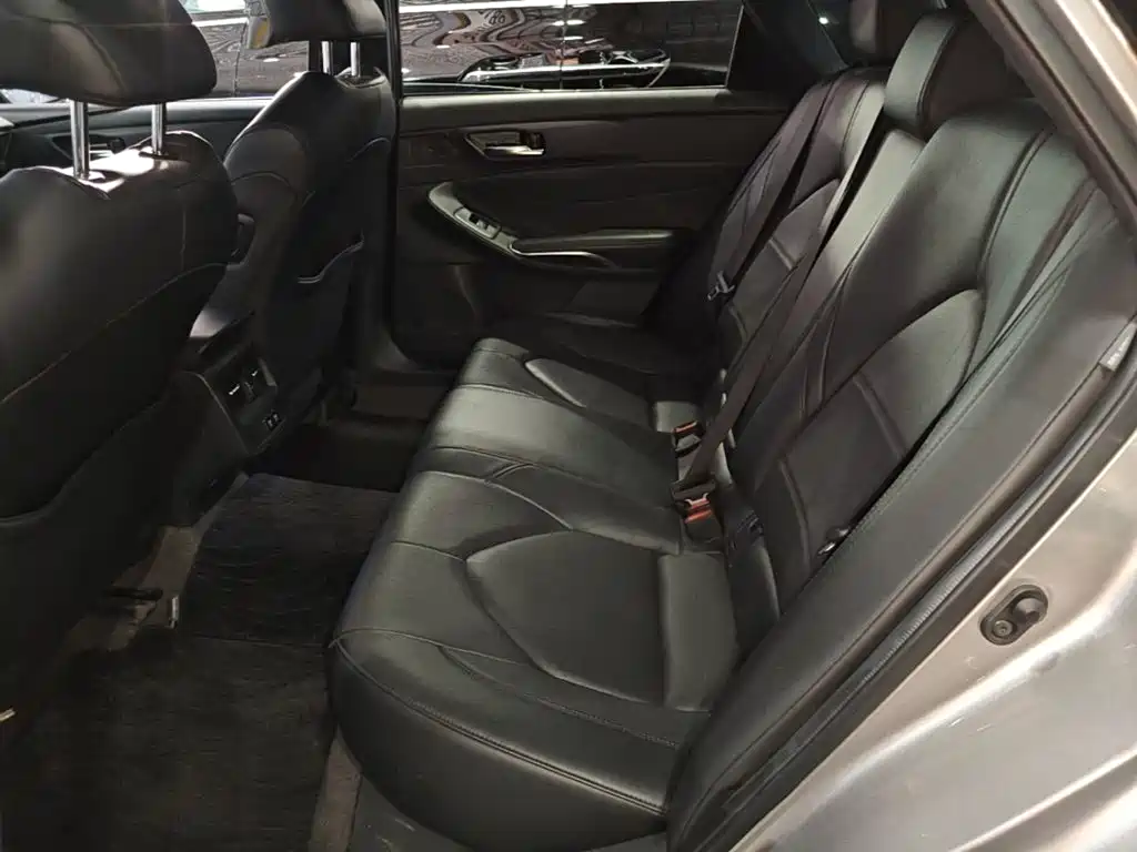 Toyota Avalon — миниатюра 17