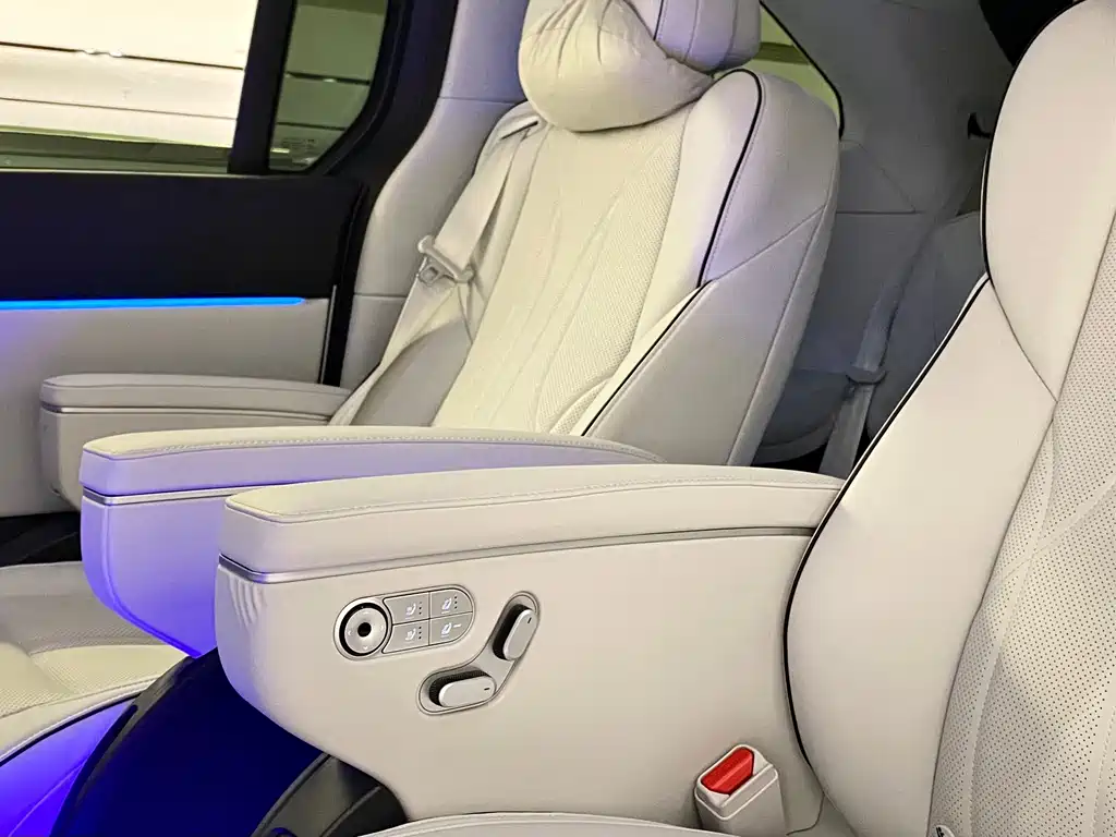 XPeng X9 — миниатюра 22