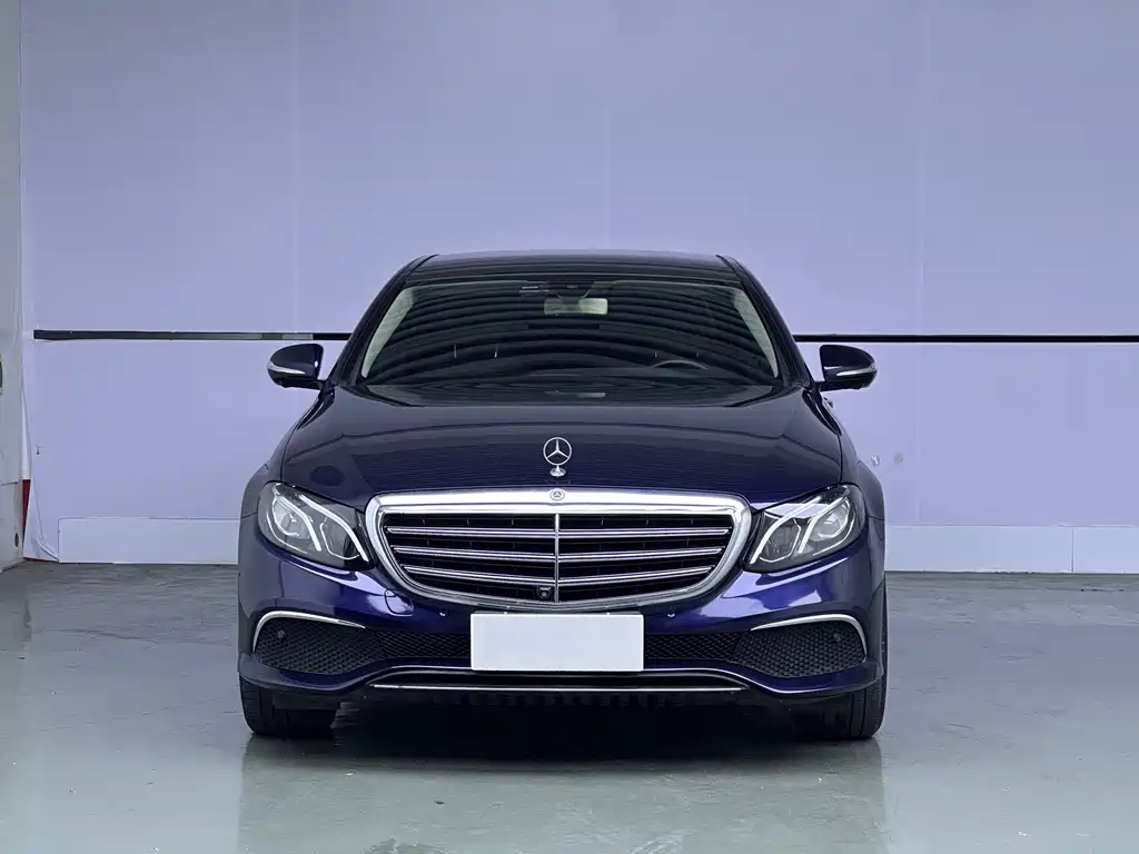 Mercedes-Benz E-Class — миниатюра 2