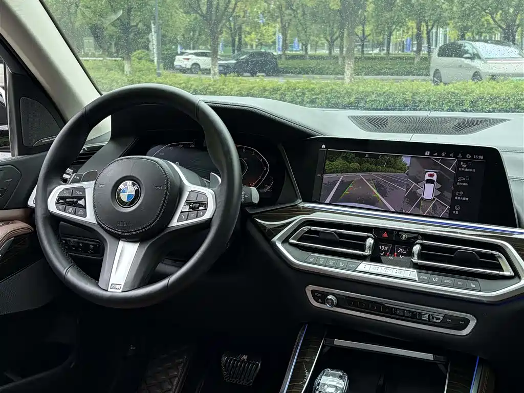 BMW X5 (Import) — миниатюра 9