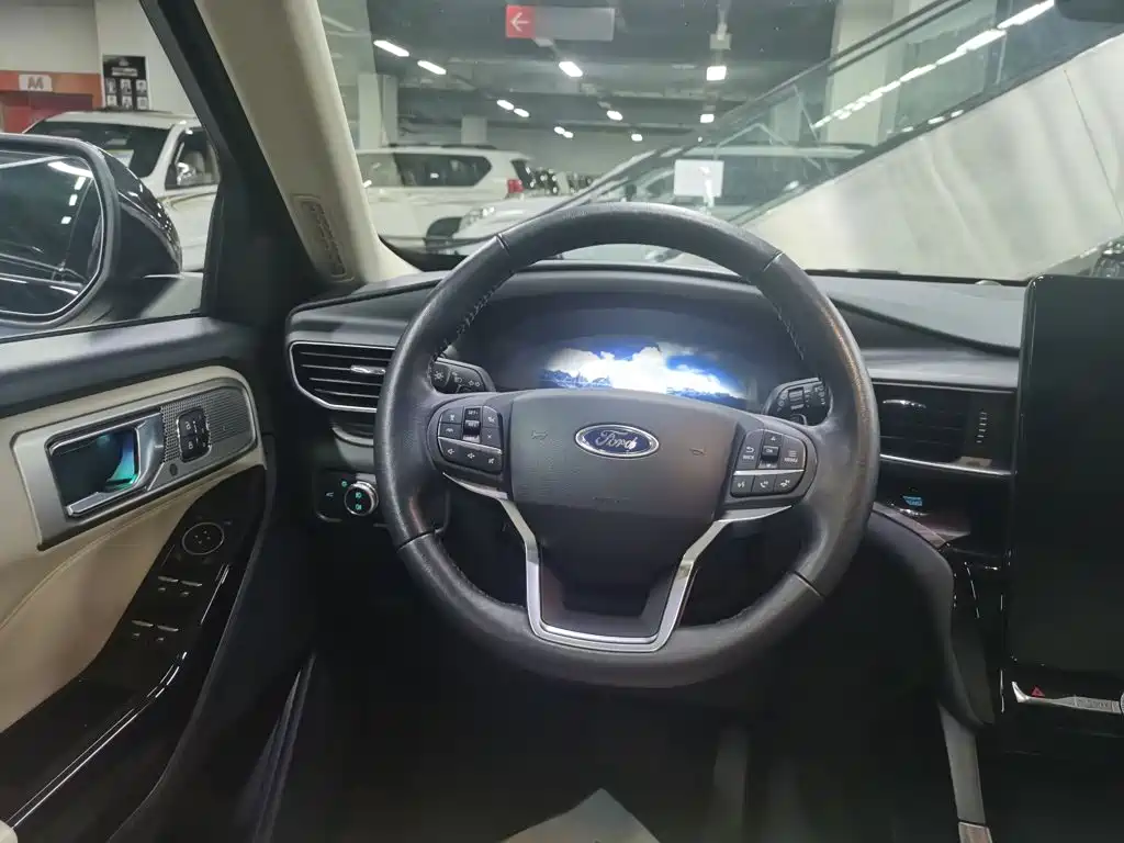 Ford Explorer — миниатюра 15
