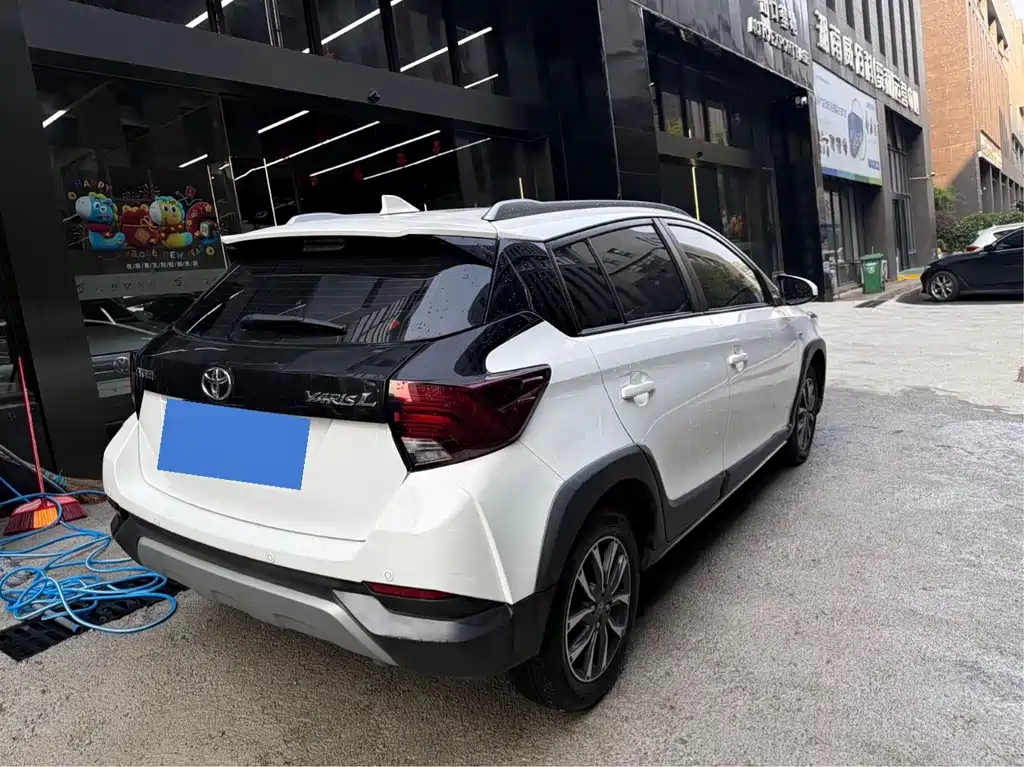 Toyota Yaris L — миниатюра 8