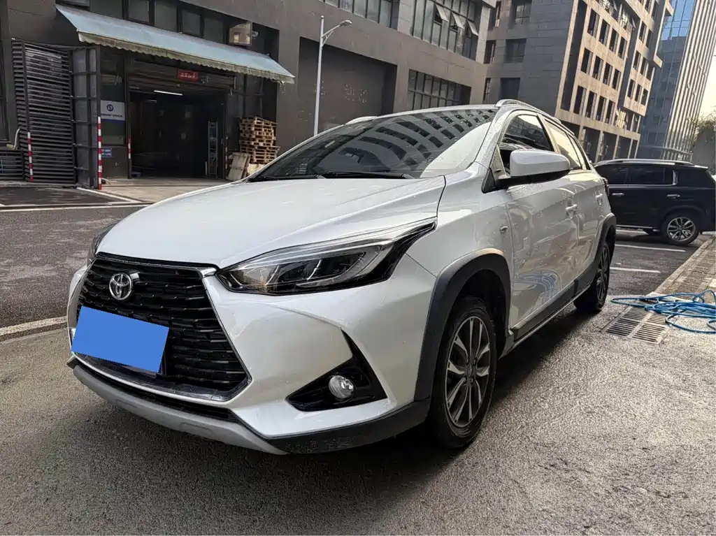 Toyota Yaris L