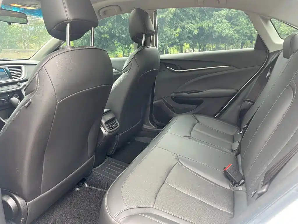 Buick Excelle — миниатюра 9