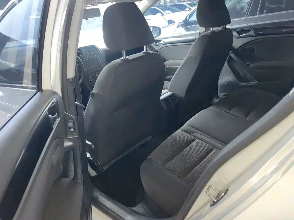 Volkswagen Golf — миниатюра 5
