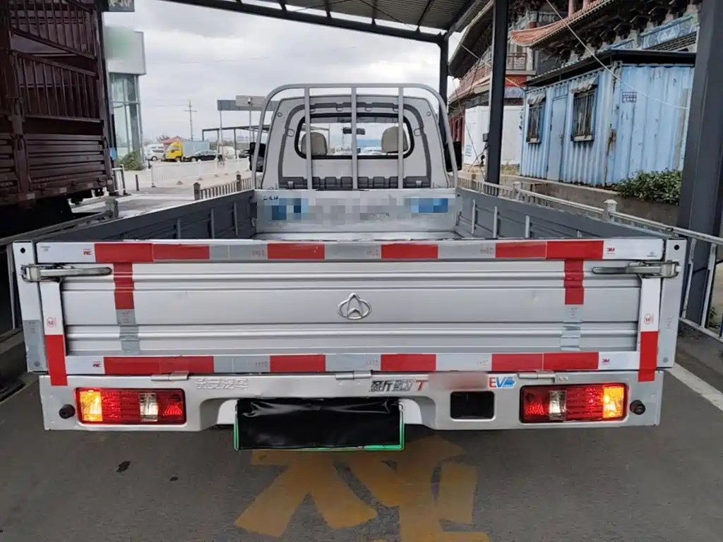 Kuayue 新豹T3 EV — миниатюра 6
