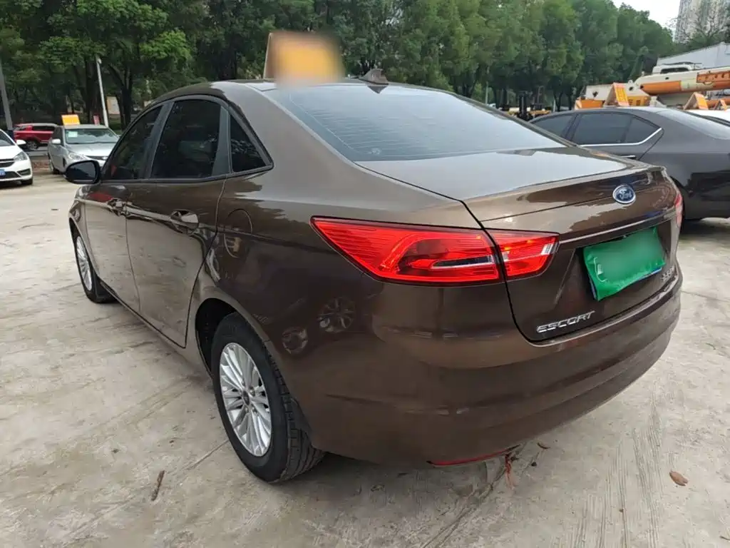 Ford Escort — миниатюра 5