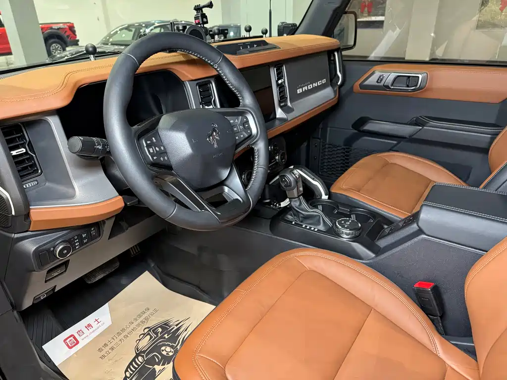 Ford Bronco — миниатюра 8