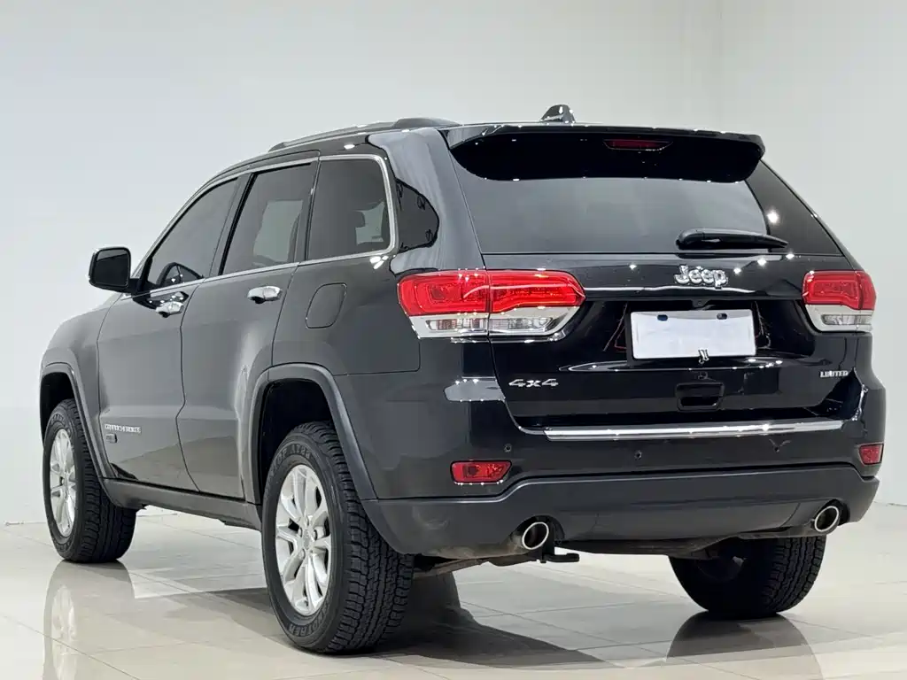 Jeep Grand Cherokee (Import) — миниатюра 5