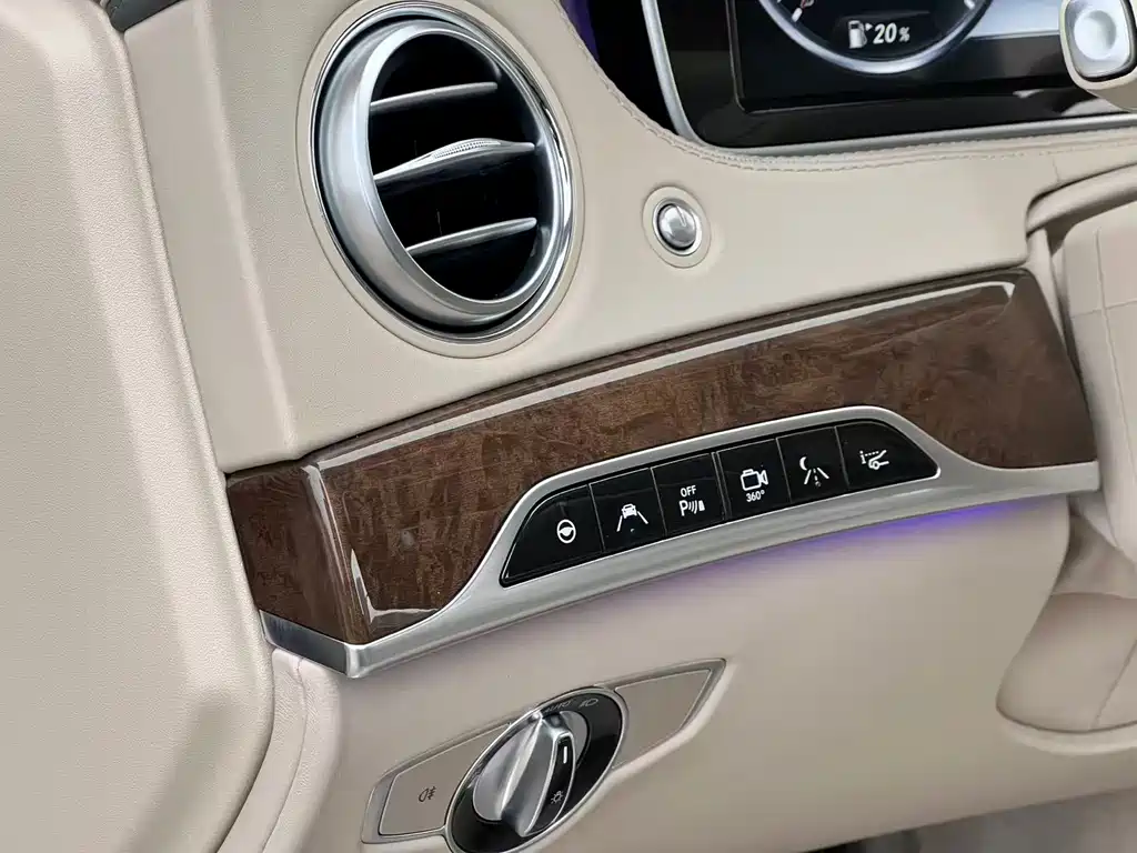 Mercedes-Benz S-Class — миниатюра 17