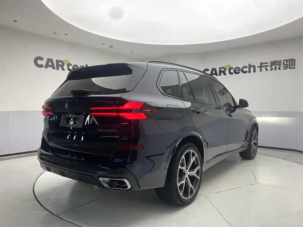 BMW X5 2023 xDrive 30Li Premium M Sport