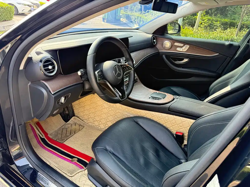 Mercedes-Benz E-Class — миниатюра 4