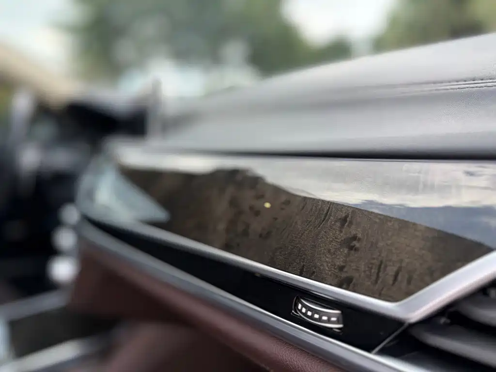 BMW 7 Series — миниатюра 13