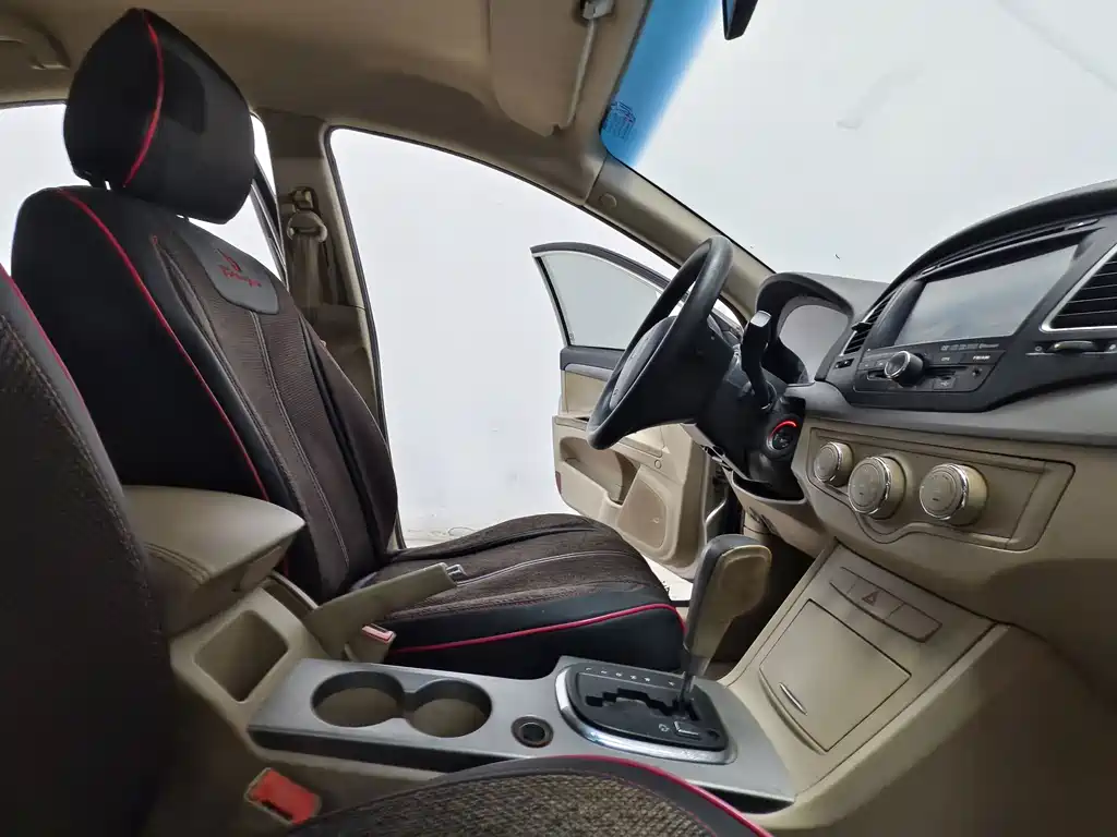 Roewe 350 — миниатюра 14