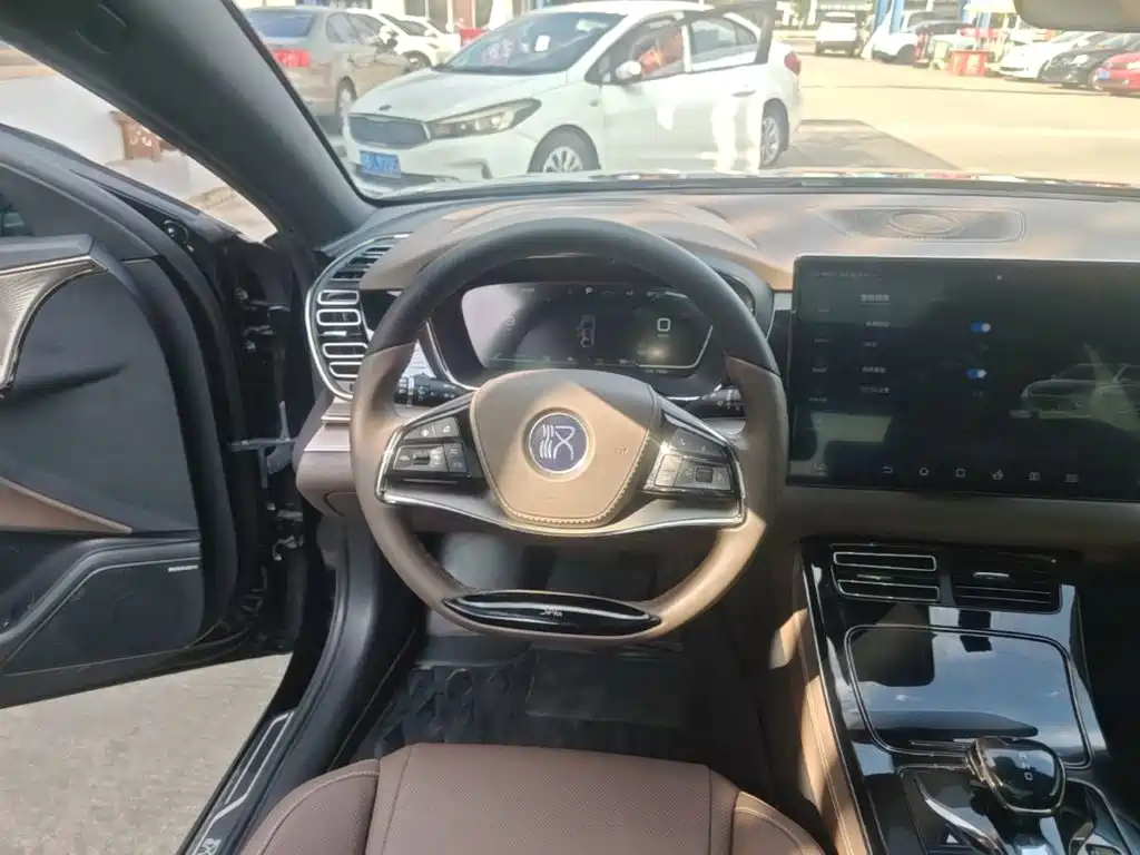 BYD Han — миниатюра 11