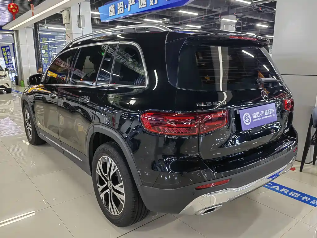 Mercedes-Benz GLB — миниатюра 16