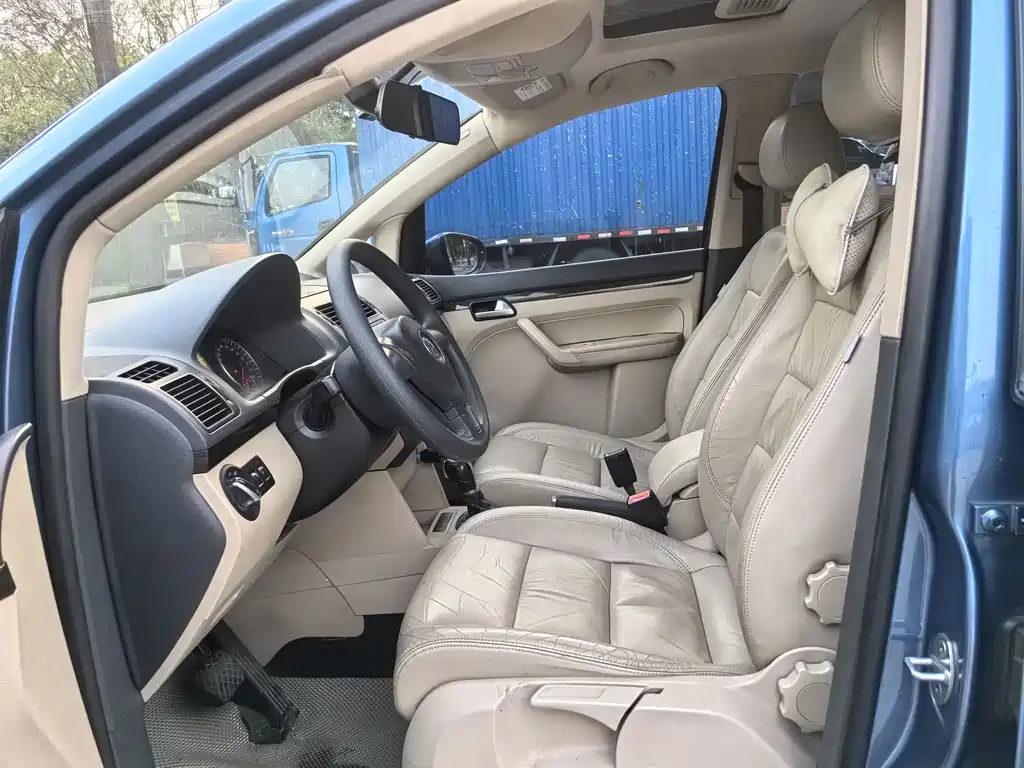 Volkswagen Touran — миниатюра 12