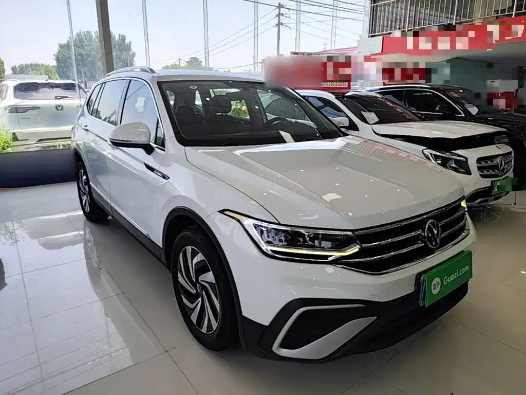 Volkswagen Tiguan L L 2023 300TSI AT Smart