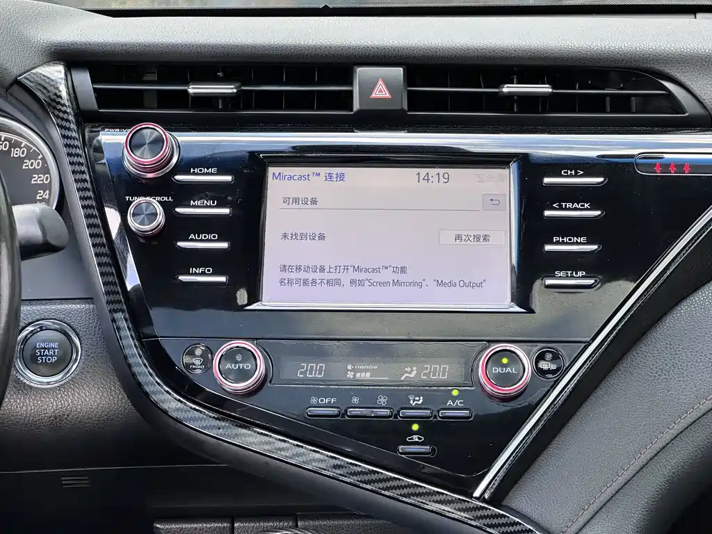 Toyota Camry — миниатюра 4