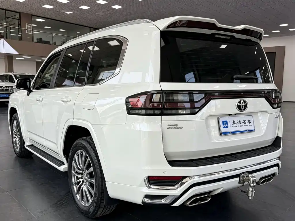 Toyota Land Cruiser — миниатюра 7