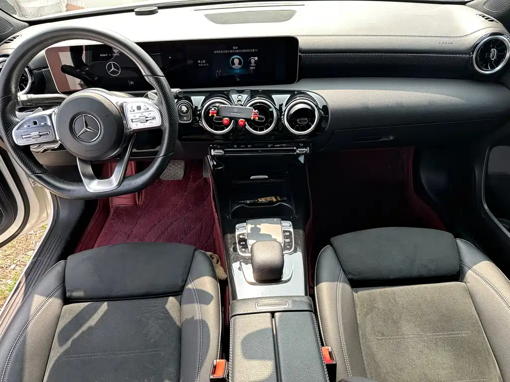 Mercedes-Benz A-Class — миниатюра 8