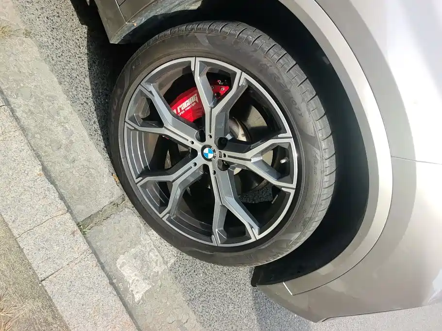BMW X5 — миниатюра 6