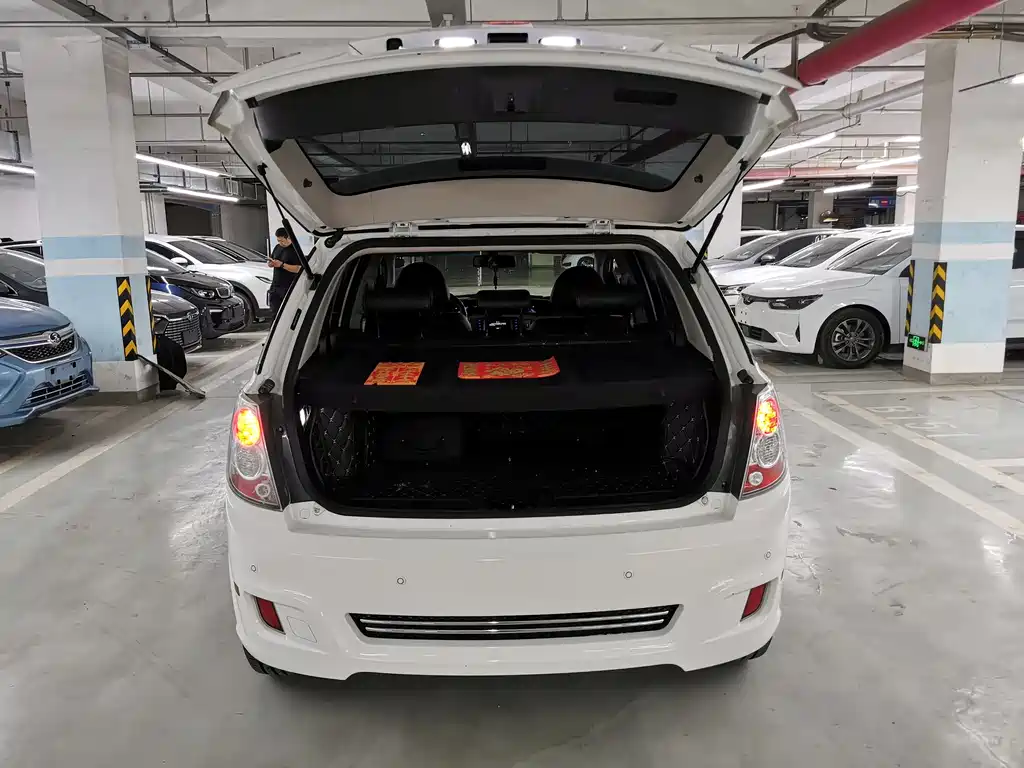 BYD e6 — миниатюра 9