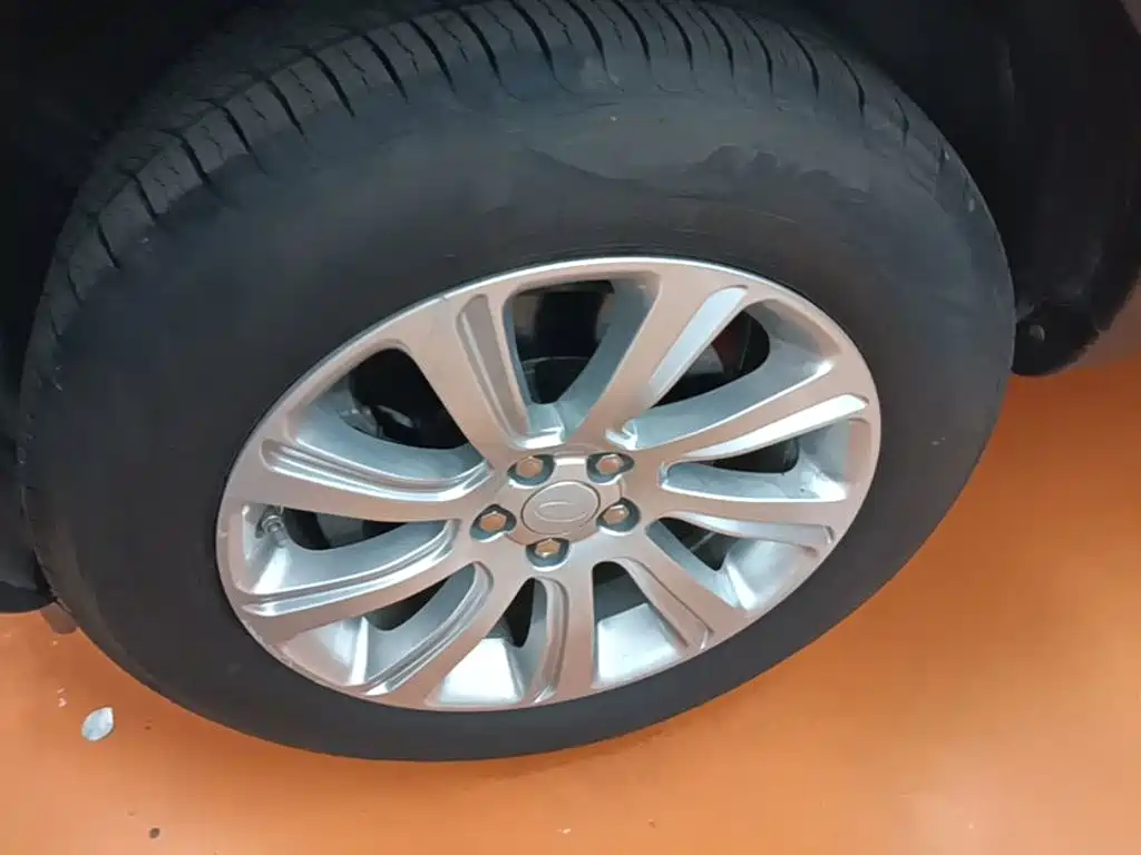 Land Rover Discovery Sport — миниатюра 23
