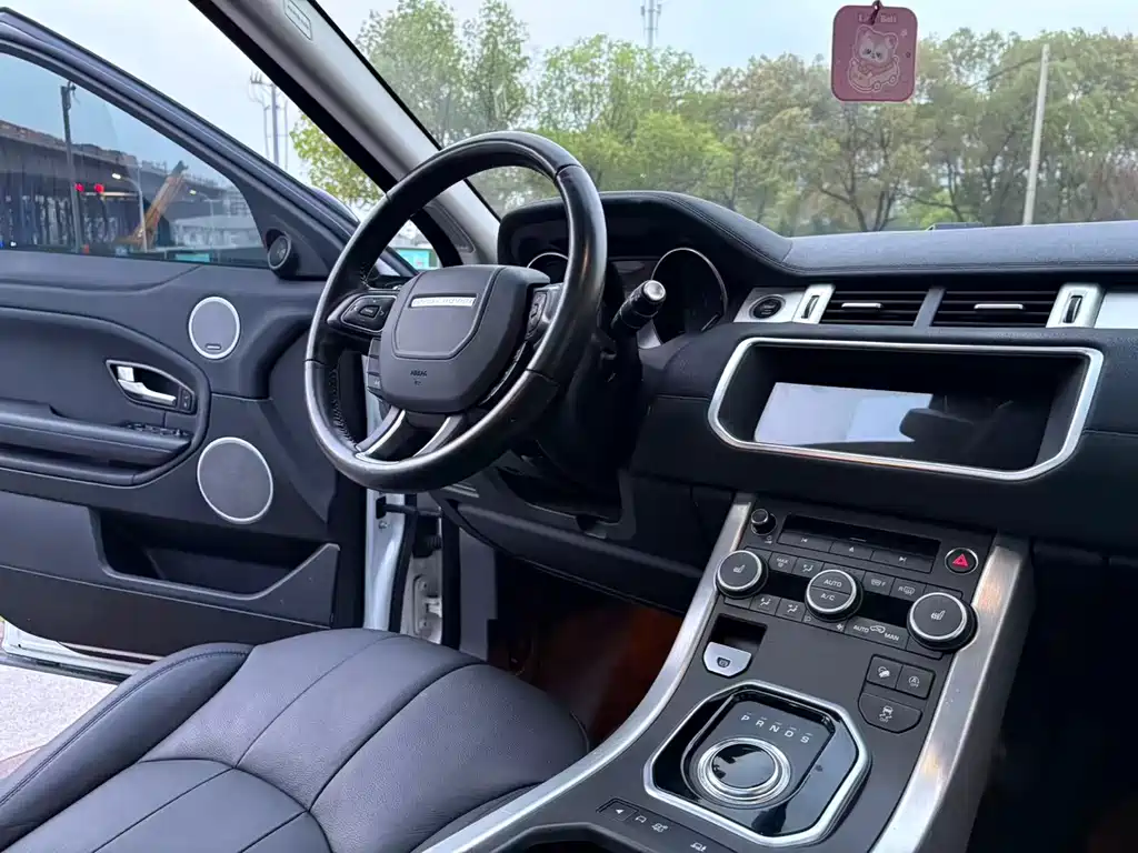 Land Rover Evoque — миниатюра 8