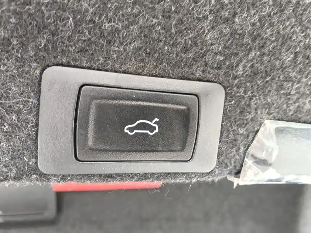 Audi A4L — миниатюра 10