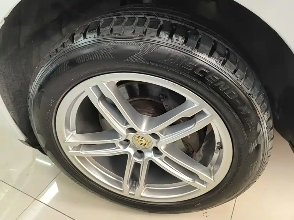 Porsche Macan — миниатюра 23