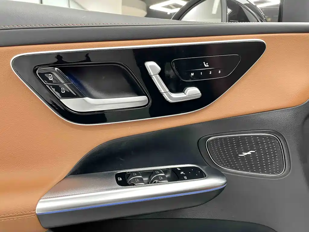 Mercedes-Benz GLC — миниатюра 13
