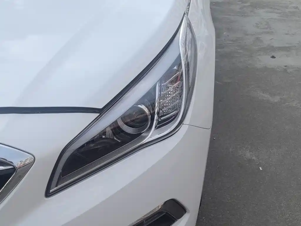 Hyundai Sonata — миниатюра 6