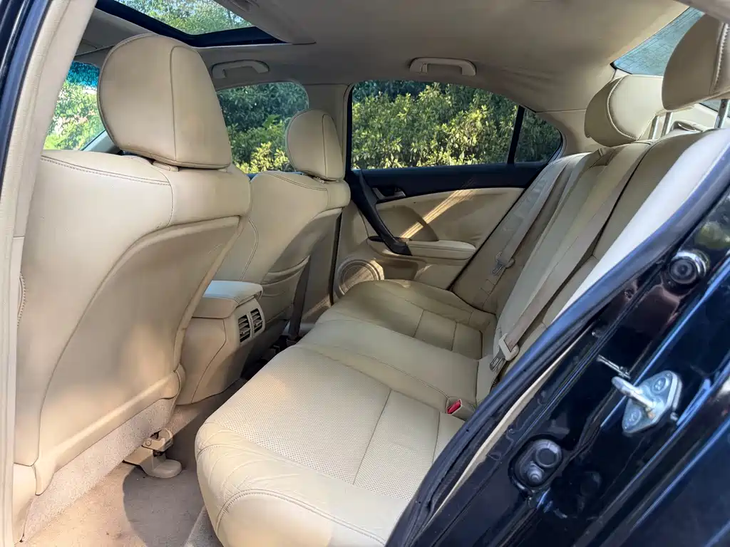 Honda Spirior 2.4L Luxury Edition, фото 5