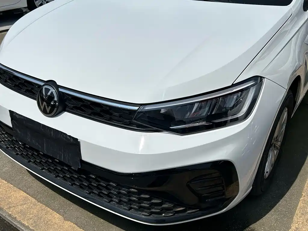 Volkswagen Lavida — миниатюра 2