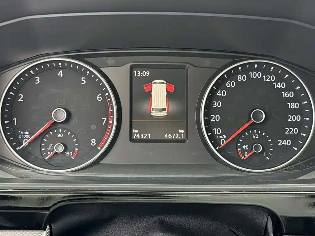 Volkswagen Multivan — миниатюра 17
