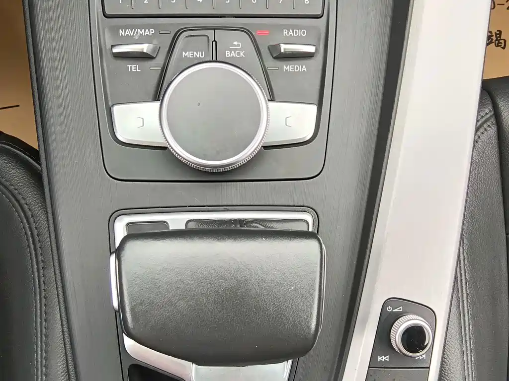Audi A4L — миниатюра 13