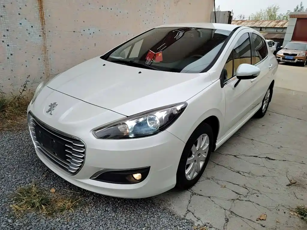 Peugeot 308 — миниатюра 2