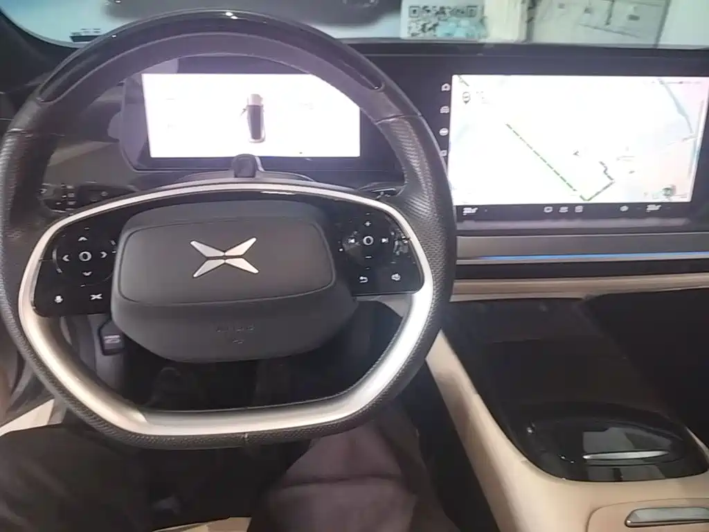XPeng P7 — миниатюра 10