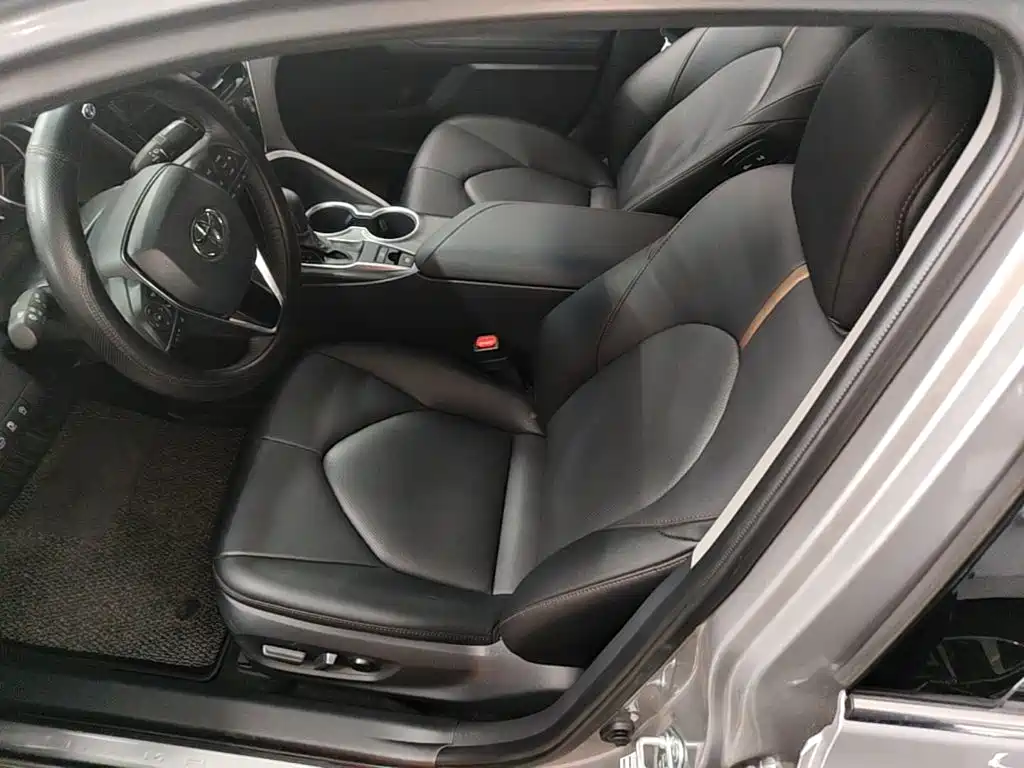 Toyota Camry — миниатюра 15