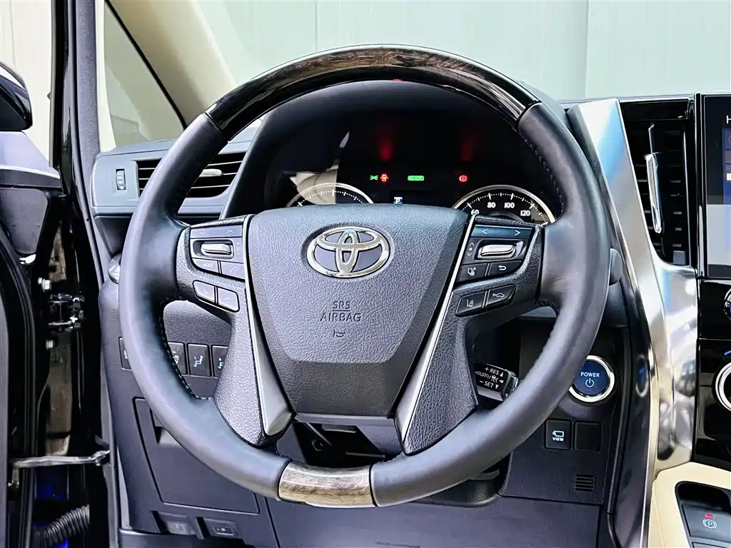 TOYOTA ELFA