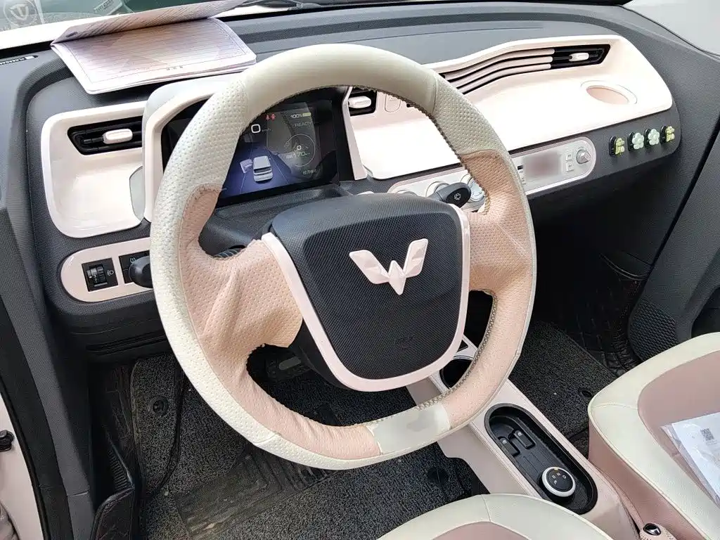 Wuling MINIEV — миниатюра 6