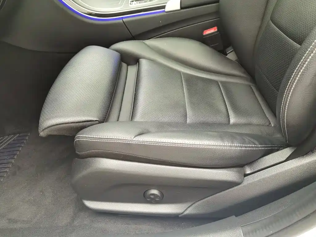 Mercedes-Benz C-Class — миниатюра 20
