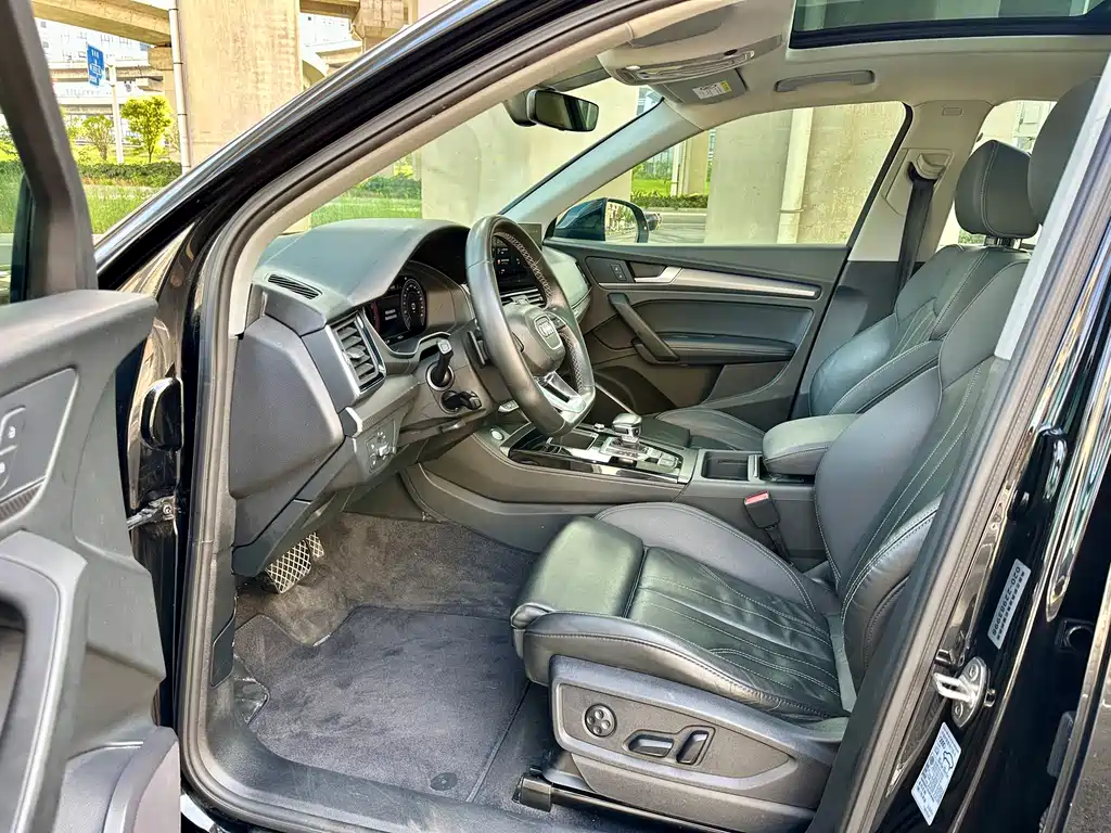 Audi Q5L — миниатюра 8
