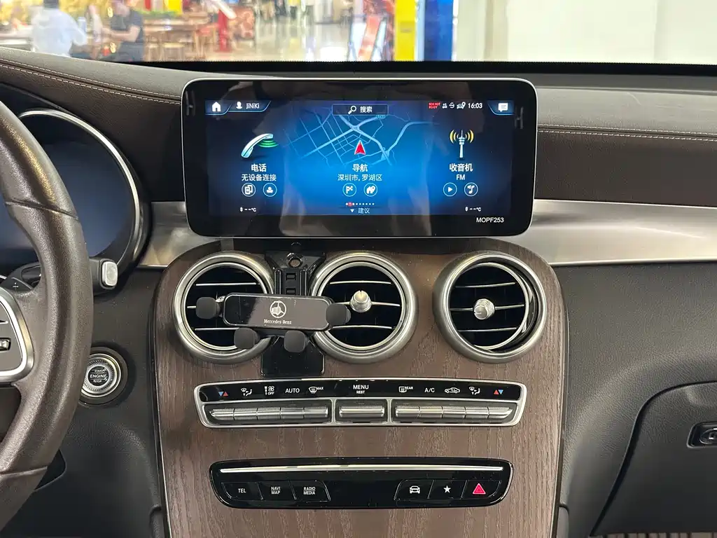 Mercedes-Benz GLC — миниатюра 19