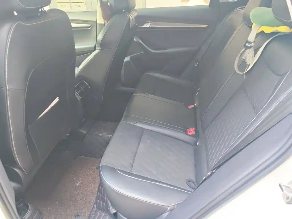 Skoda Karoq — миниатюра 13