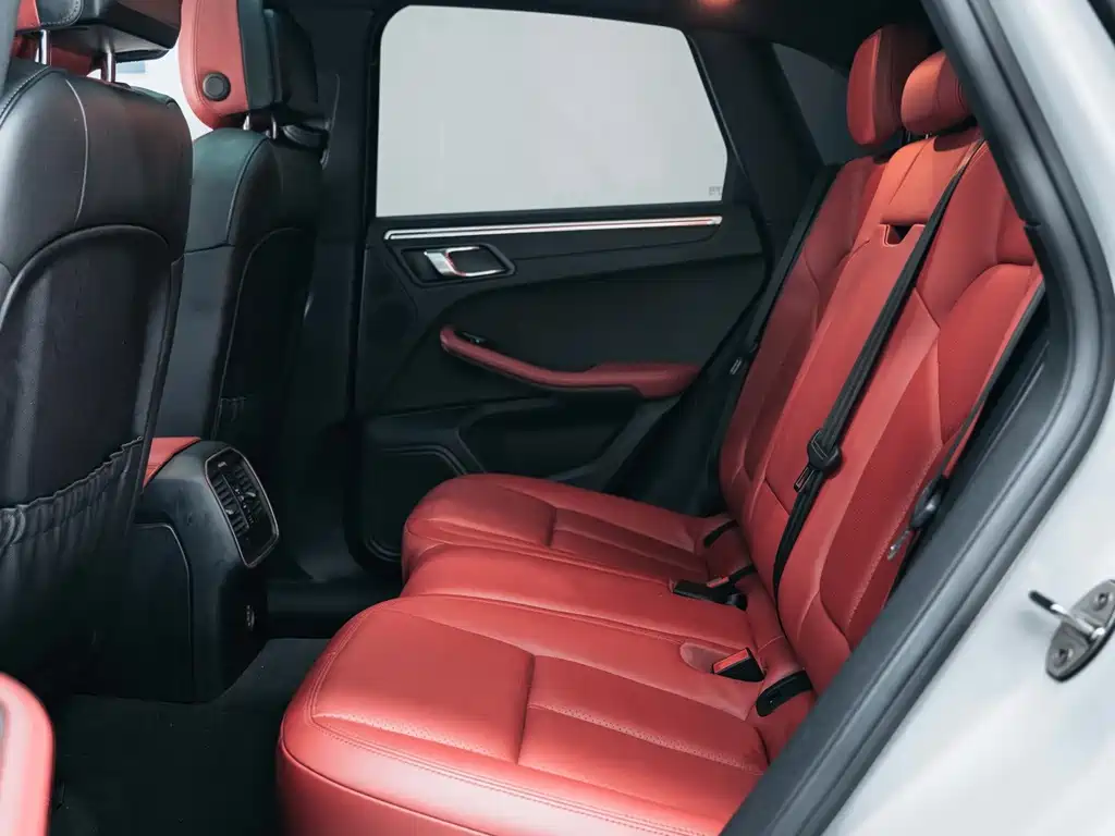 Porsche Macan — миниатюра 10