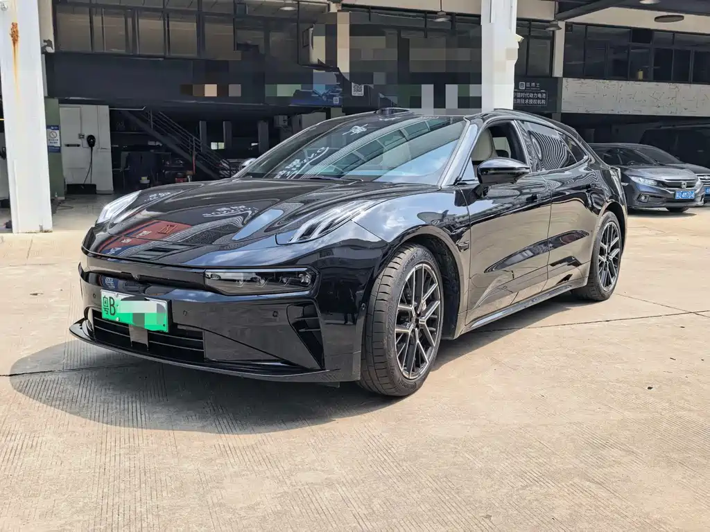 Zeekr 001