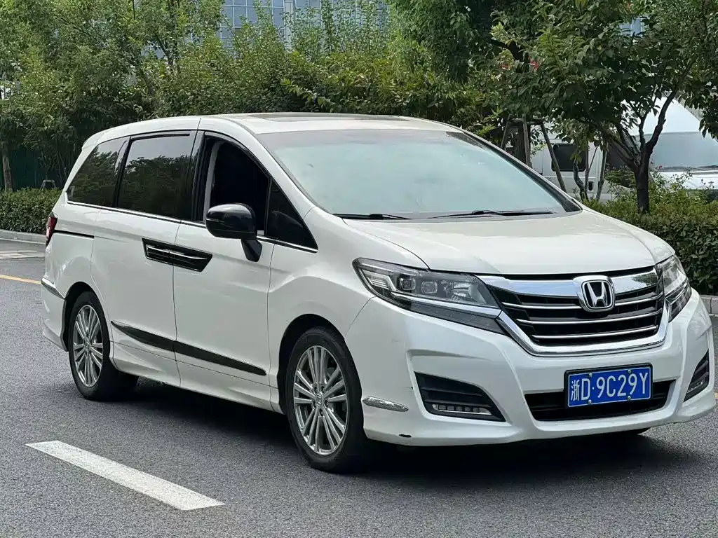 Honda Elysion — миниатюра 3